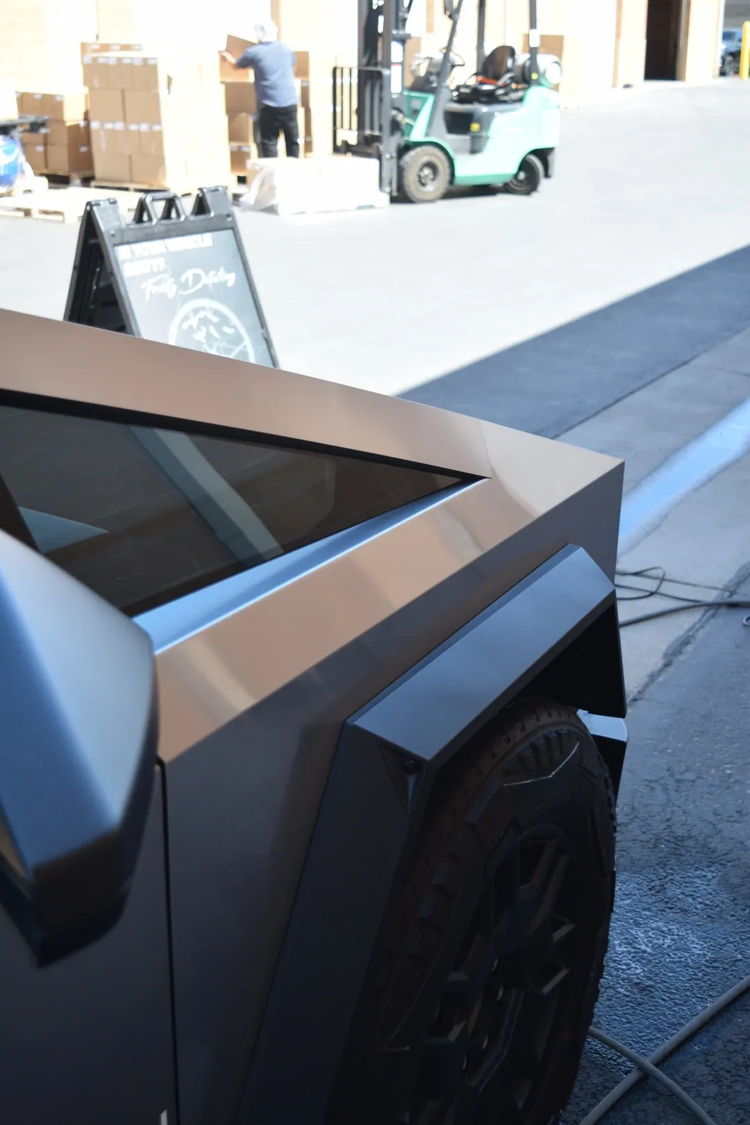 2024 Tesla Cybertruck exterior complete detail, photo 27