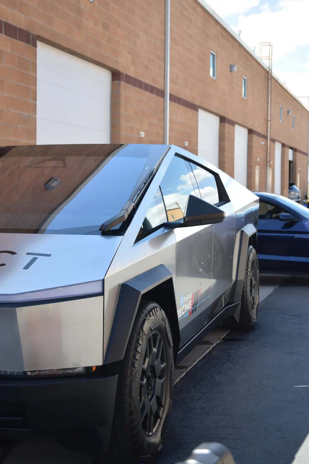 2024 Tesla Cybertruck exterior complete detail, photo 18