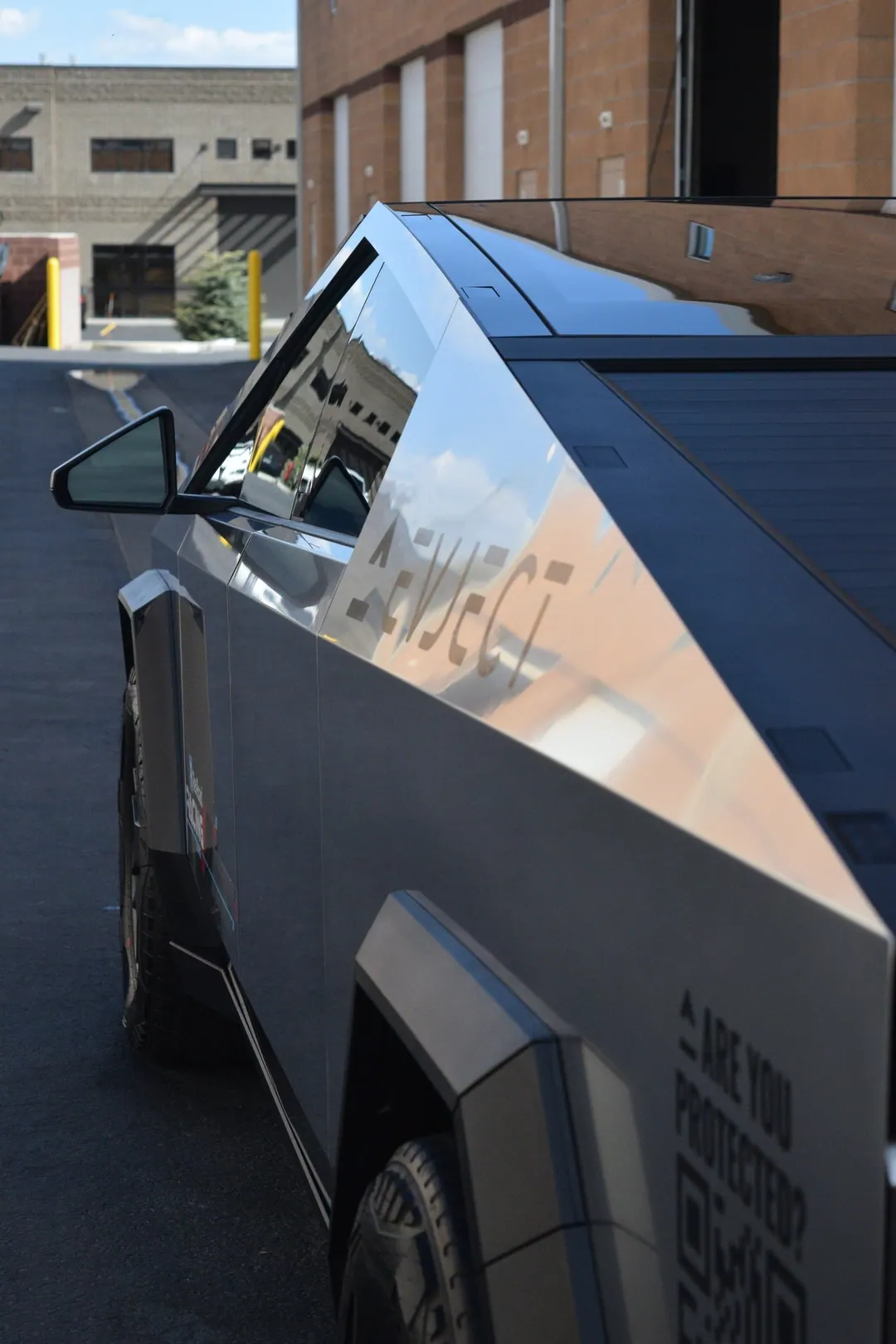 2024 Tesla Cybertruck exterior complete detail, photo 25