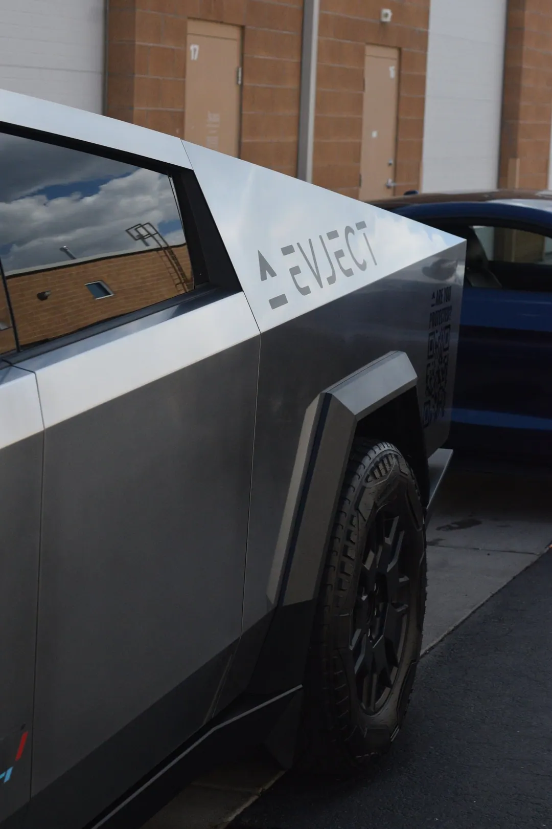 2024 Tesla Cybertruck exterior complete detail, photo 13