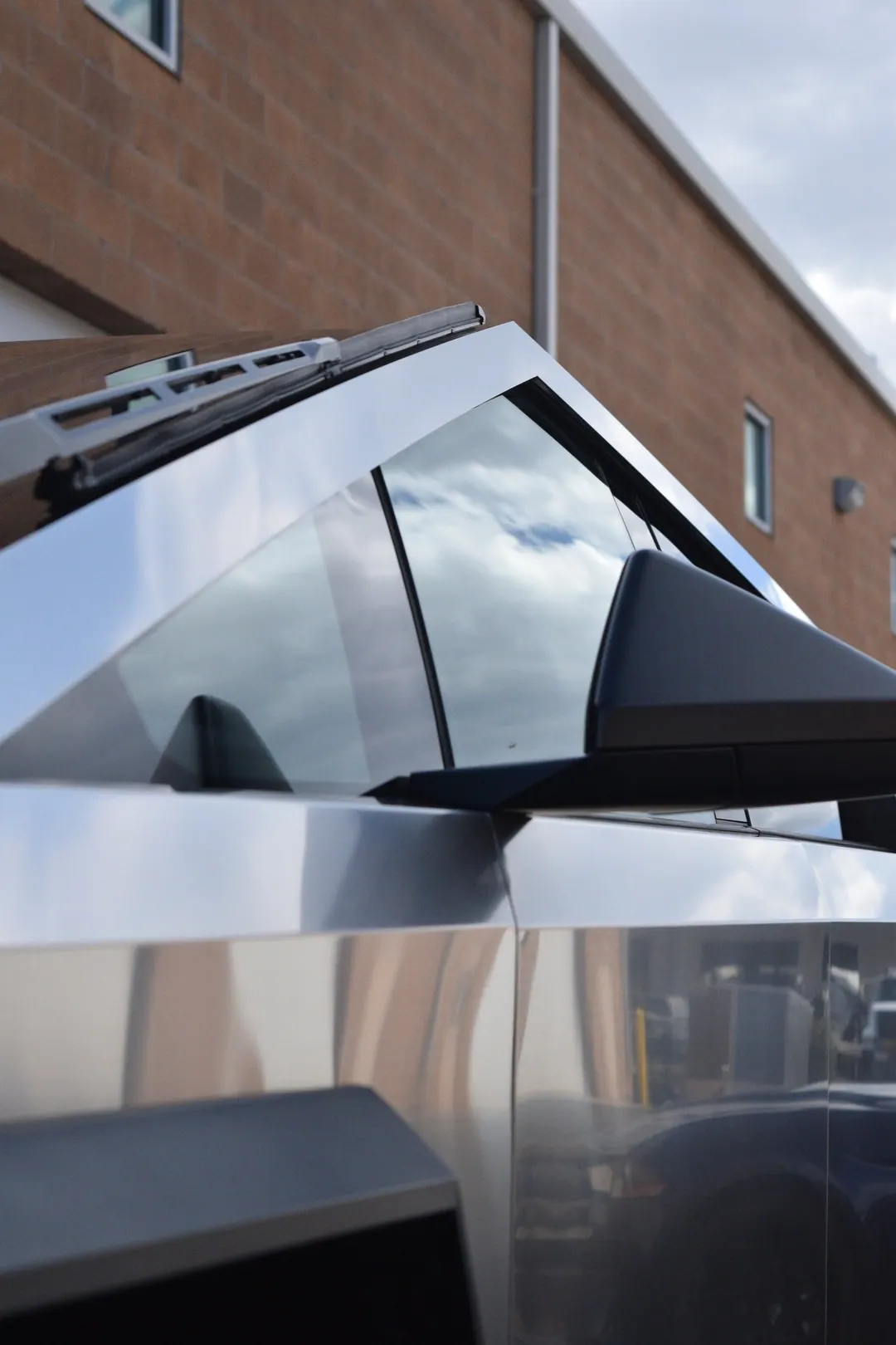 2024 Tesla Cybertruck exterior complete detail, photo 12